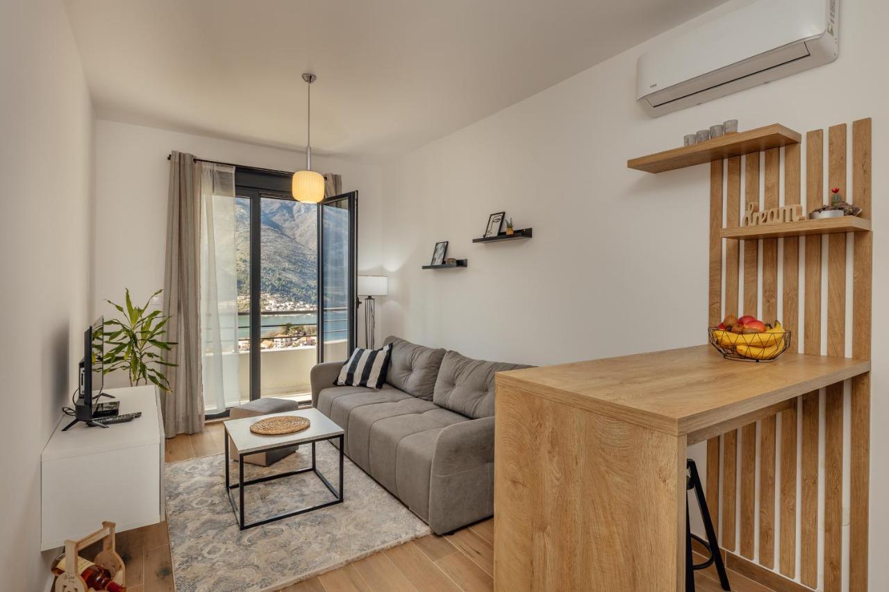 Lana Sea View Apartment Kotor Exterior foto